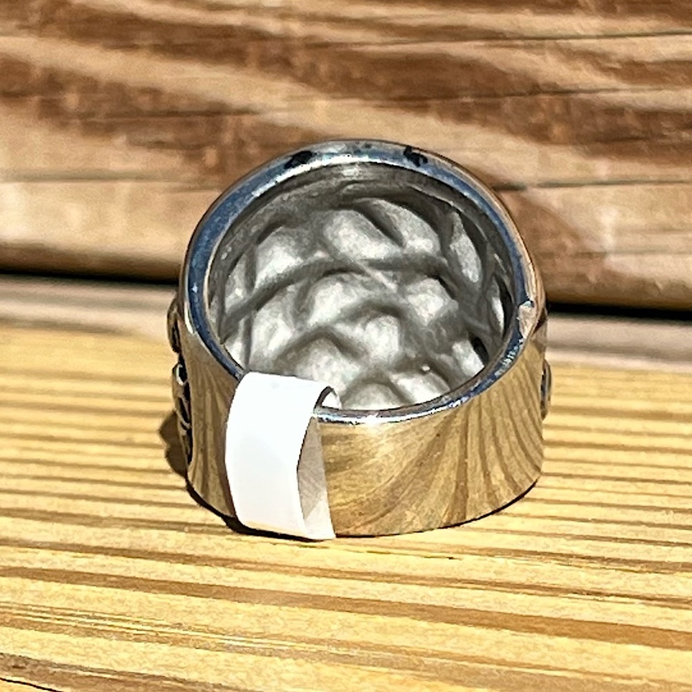 - Multi-skull Wide Ring! NEW! - Picture 7 of 10